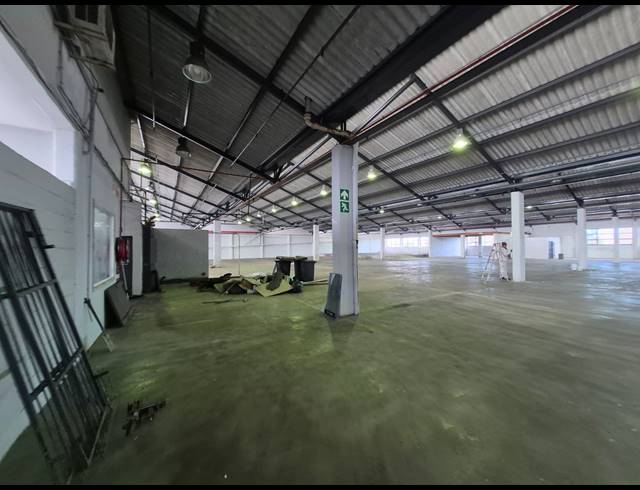 2,838M² WAREHOUSE TO LET IN PAARDEN EILAND